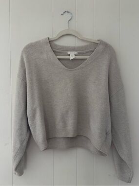 H&M Scoop Neck Cropped Sweater in Light Gray